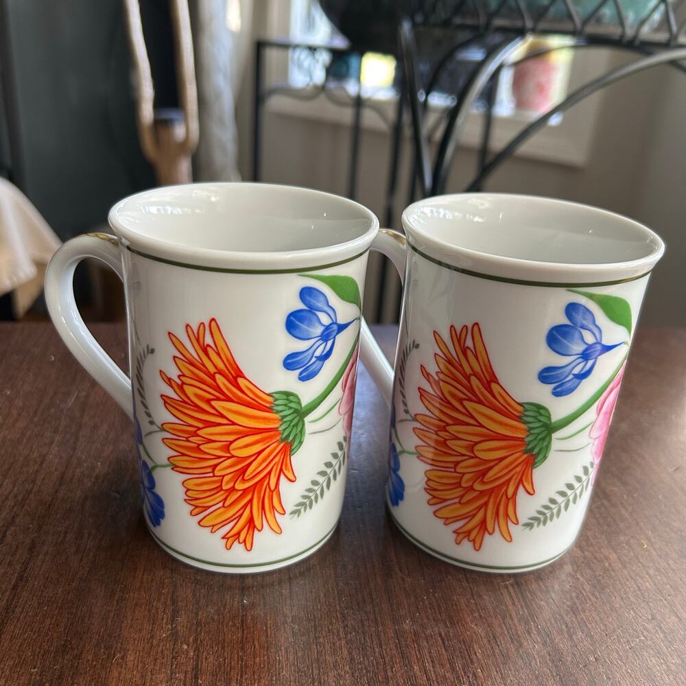 Set of 2 Vintage Lynn Chase Designs Flores mugs coffee tea cottage core